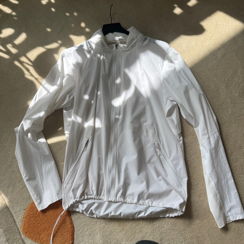 Lululemon Ultra Lightweight windbreaker